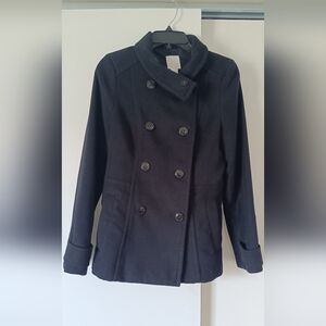 H&M Classic Black Pea Coat with Wide Lapels and Wool Texture